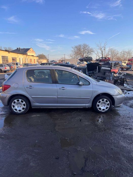 Пежо 307 1.6 бензин 2002 година на части