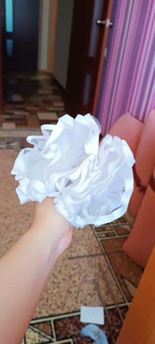 Школьная форма на девочку, в подарок бантики