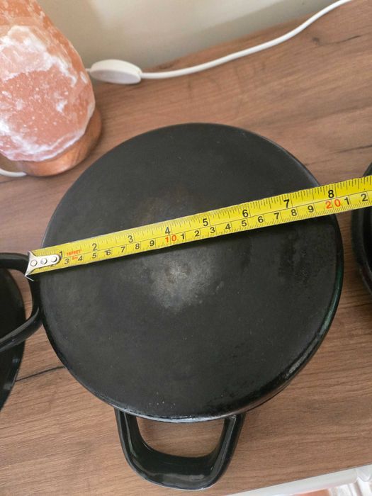 Чугунени тенджери 2бр.