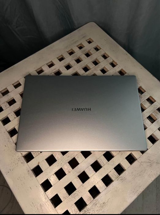 Laptop Huawei procesor Ryzen