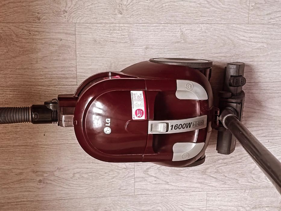 Пылесос LG, в хорошем состоянии. Доставка