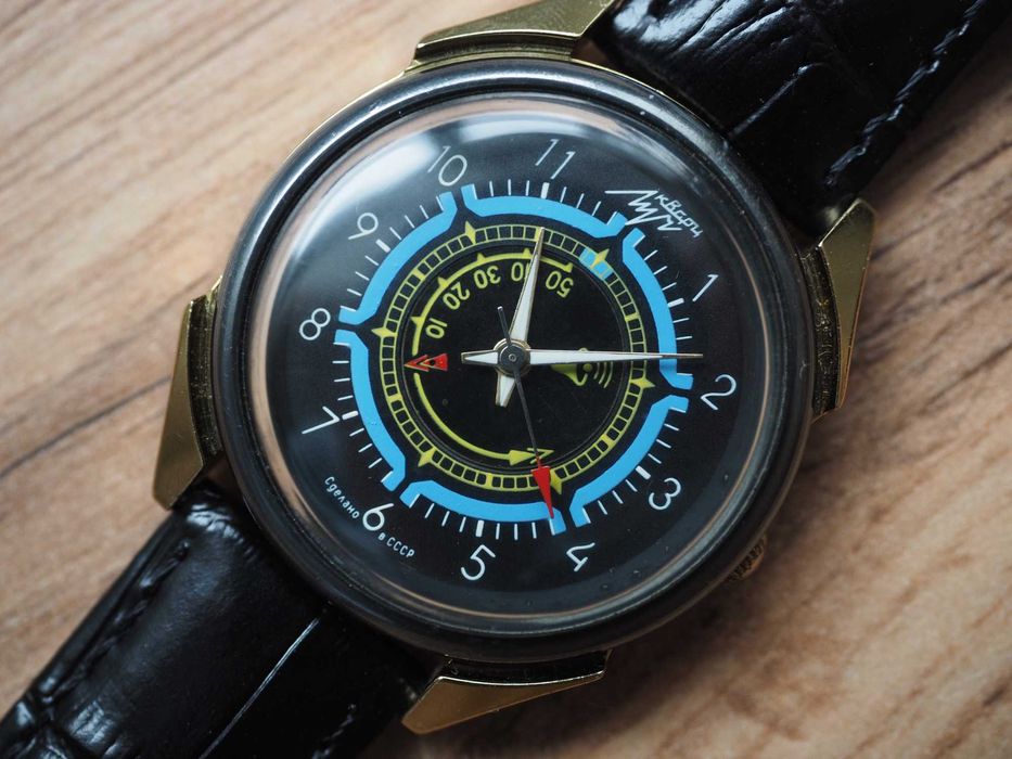 Ceas sovietic cu quartz Luch, cu alarmă, curea nouă, retro, URSS