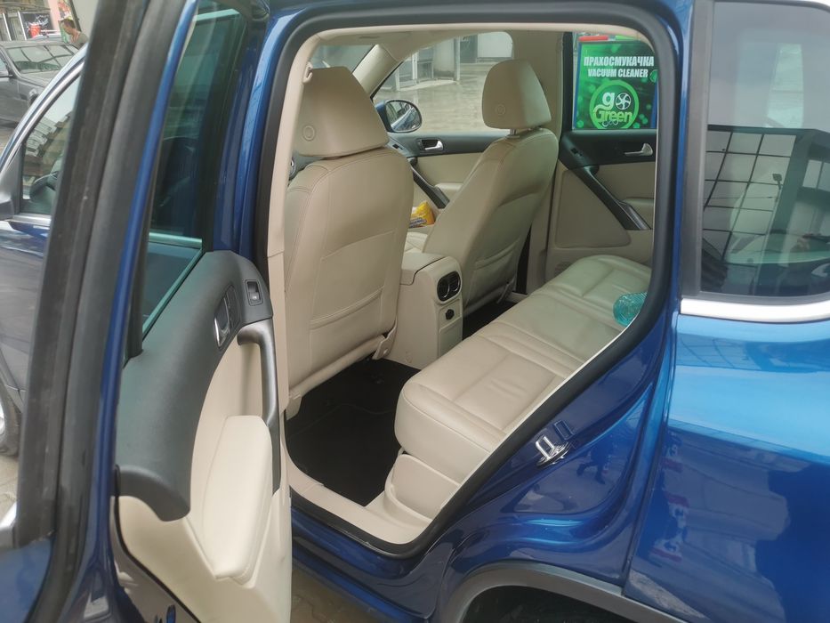 VW Tiguan 2.0T 4 motion