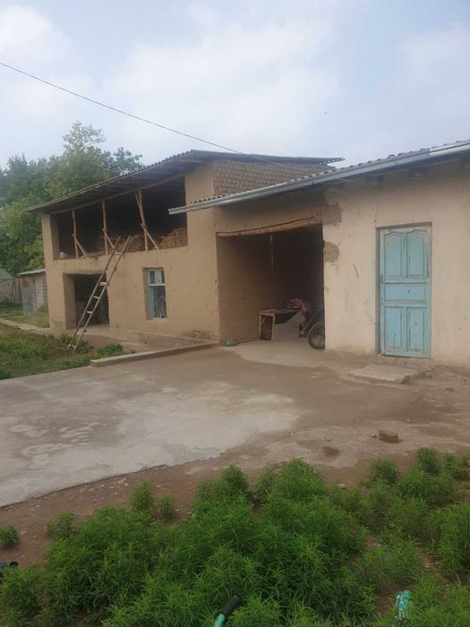 21 sotixli uy sotiladi