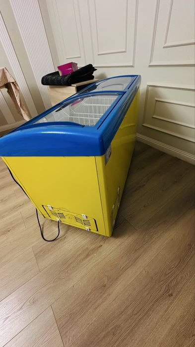 Морозильник 338л