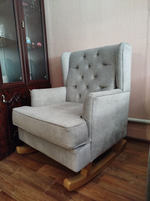 Продам кресло-качалку. Икеа.