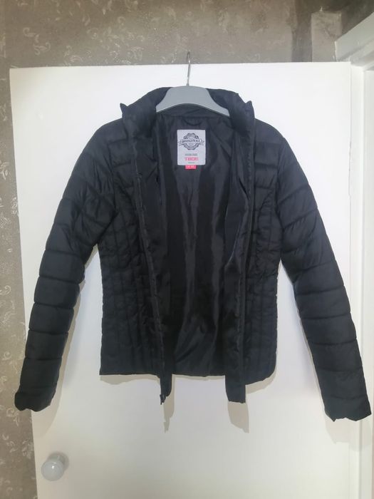 Продам лёгкую куртку