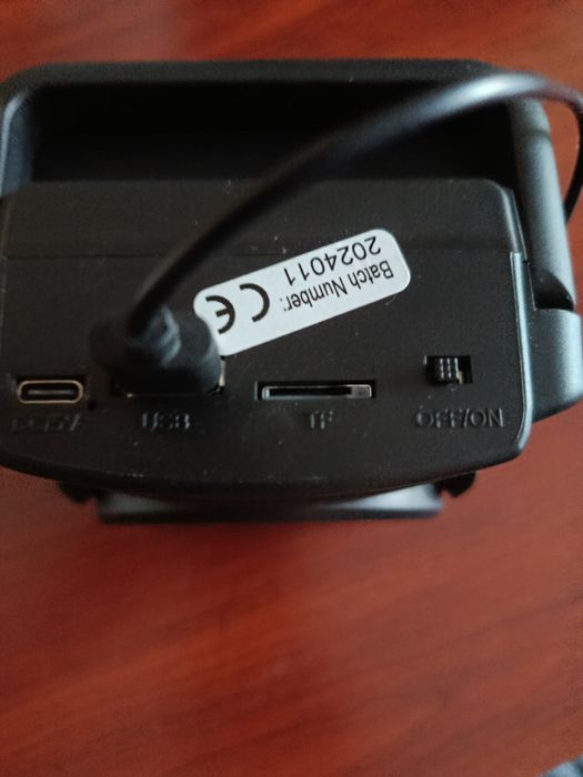 Блутут колонка ,малка компактна