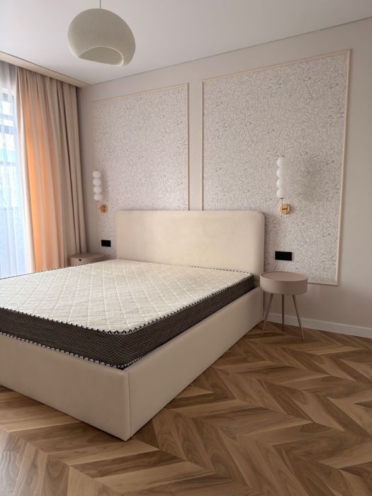 Продам 2 ком кв новый евро ремонт