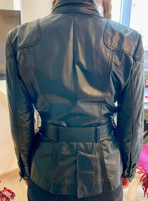 Дамско кожено яке лак от Zara