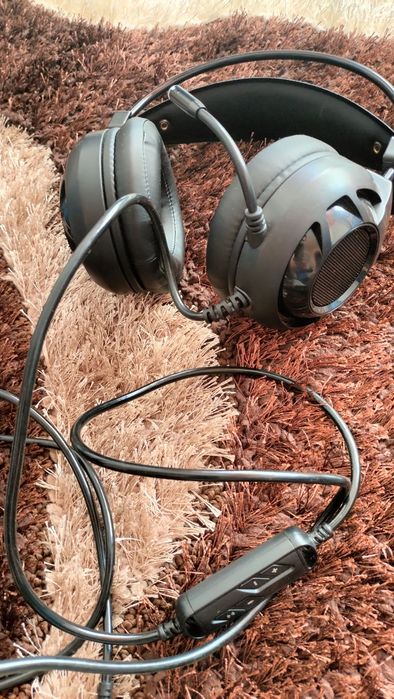 Set Gaming Marvo Scorpion Și Tastatură Gaming Fury