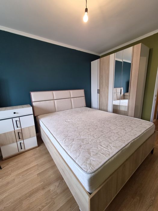 Продам спальную гарнитуру
