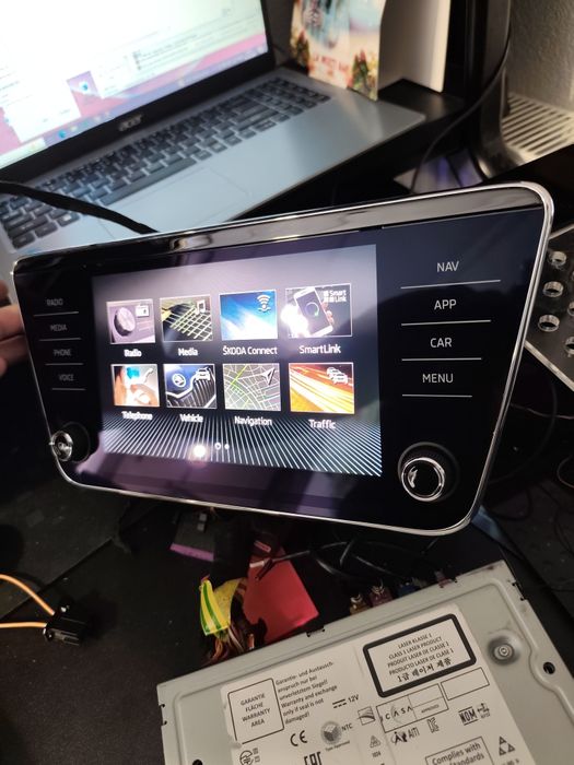 Vand Display original Skoda Superb 3 – MIB / Columbus / Amundsen – ide