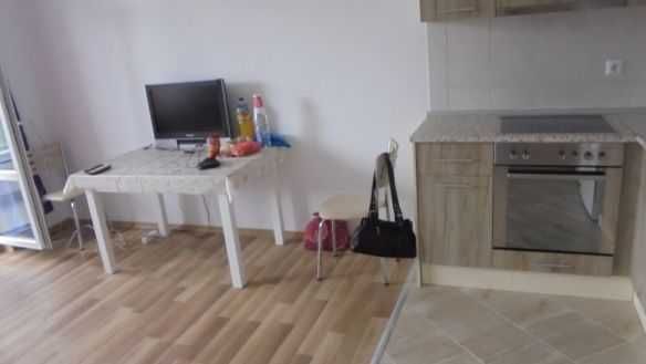 Дава се под наем Двустаен апартамент в Бургас, Славейков - 64 кв.м за 200 € - Снимка #6