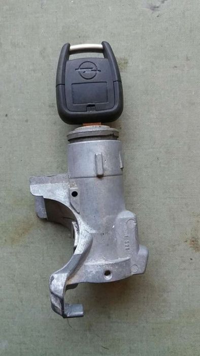 Deblocari Auto, usi metalice,reparat  contact vw audi skoda seat bmw f