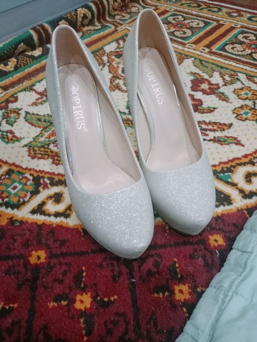 Svadibni tufli 35 razmer