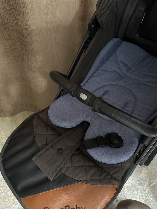 Коляска детская (легко собирается)