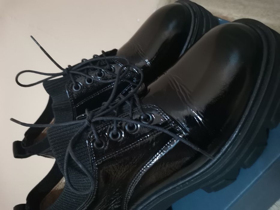 Обувки "Badura"  - 39 номер