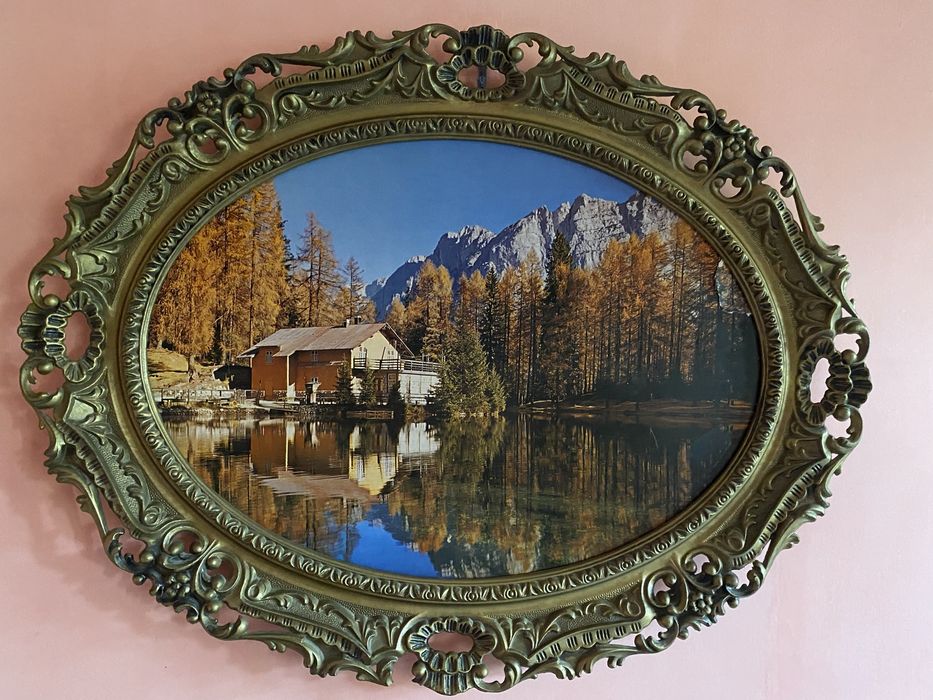 Продам настенные картины в рамках