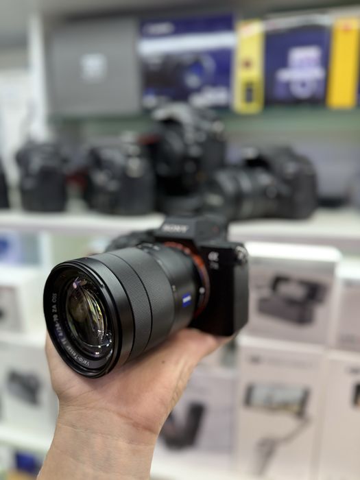 Sony a7 III 24-70 f4 zeiss kit