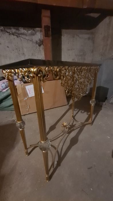 Столик мраморный