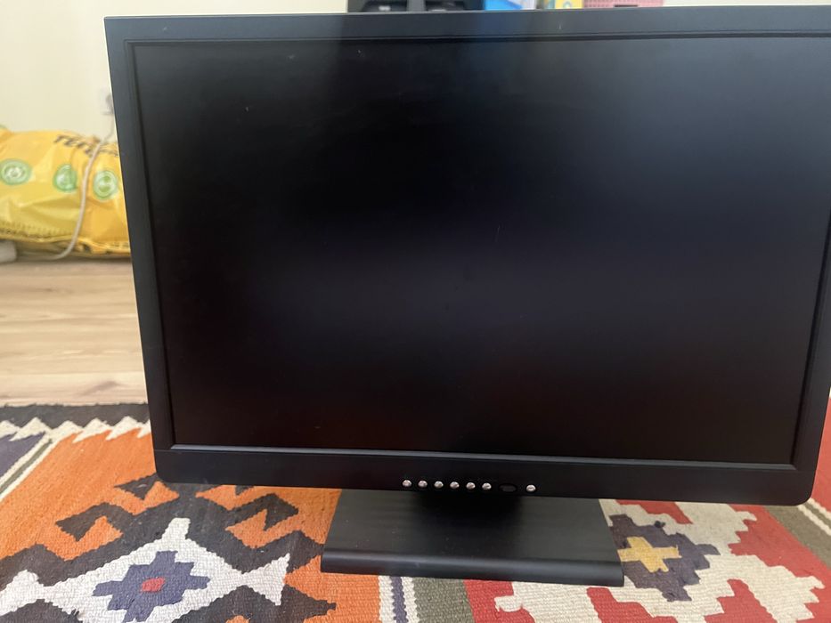 Монитор для видеонаблюдения 22»