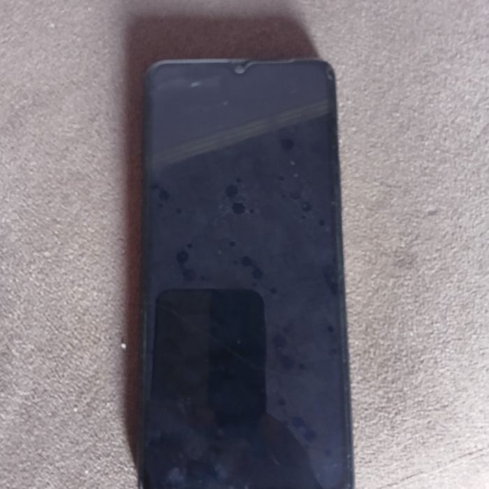 Telefon nomi poco C61