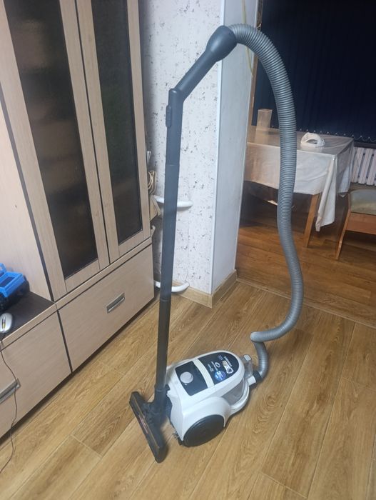 Пылесос Samsung SC4520 Air Track 1600W