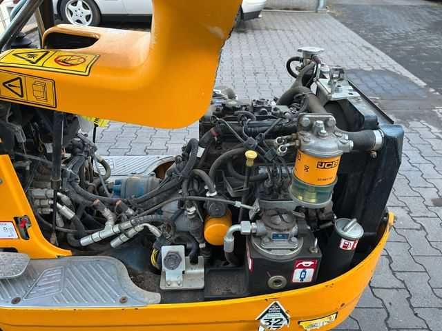 Мини экскаватор на резиновом ходу