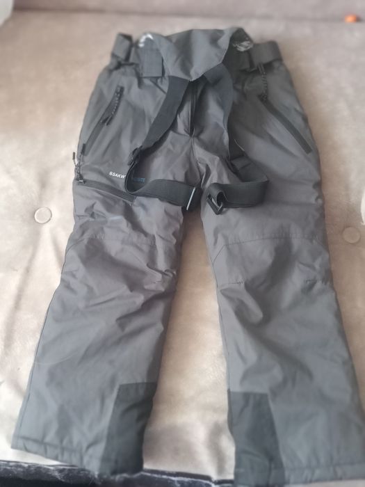 Продам брюки болоневве 2 пары детские