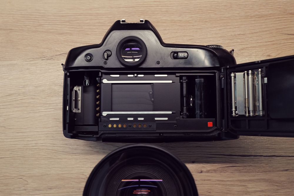 Aparat foto film Nikon F90 obiectiv Tamron Aspherical AF 35-105 cu 2.8