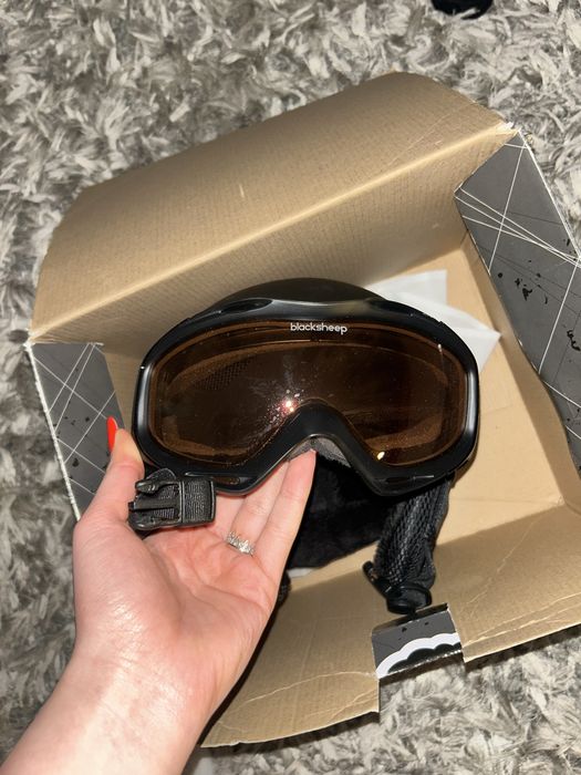Casca de ski cu ochelari