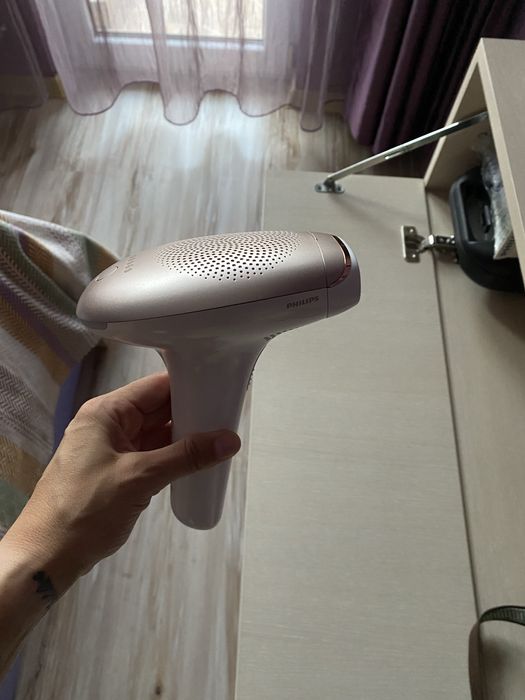 Фотоепилатор Philips Lumea