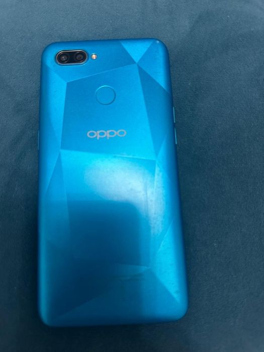 Продаю телефон OPPO A12