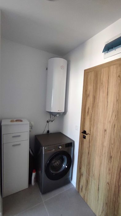 Продава се Двустаен апартамент в Бургас, Център - 61 кв.м за 1623 €/кв.м - Снимка #5