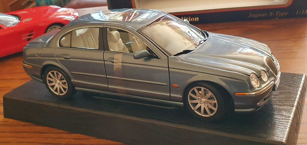 Maisto Jaguar S Type 1/18 Special Edition минт чисто нов в опаковката