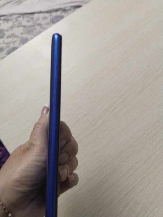 Телефон Realme 5