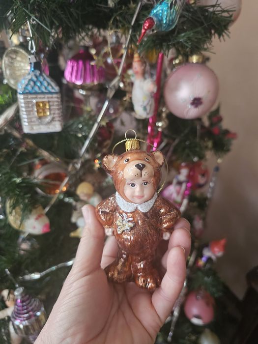 Дед Мороз, гирлянды,елочные игрушки