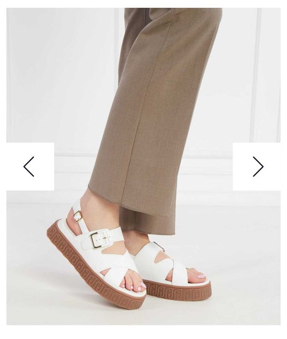 Бели сандали liu jo