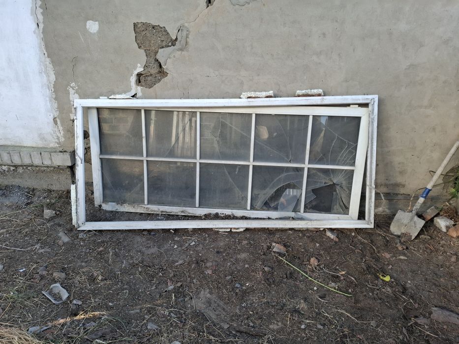 Продам окна двери пластиковые