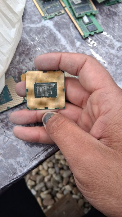 Reciclam placi electronice,procesoare,ram,telefoane vechi, unitati de calculatoare, laptopuri etc