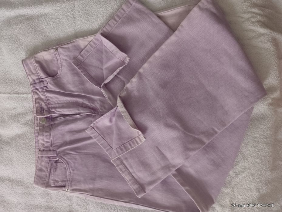 Blugi largi/evazați