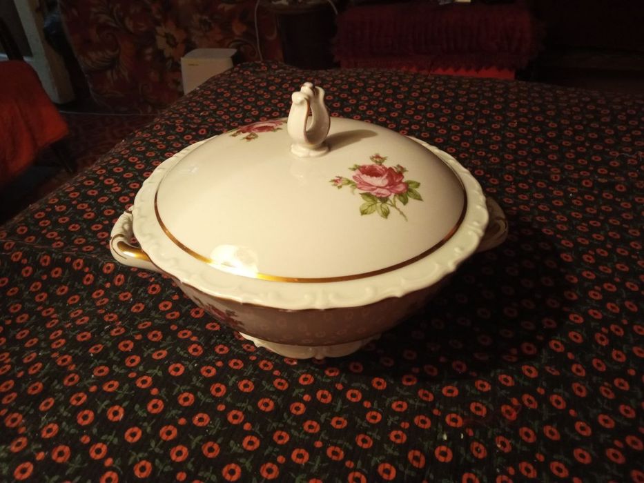 Супница СССР, не пользовались.