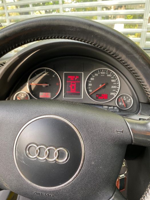 AUDI A4 2002 — imagine 5