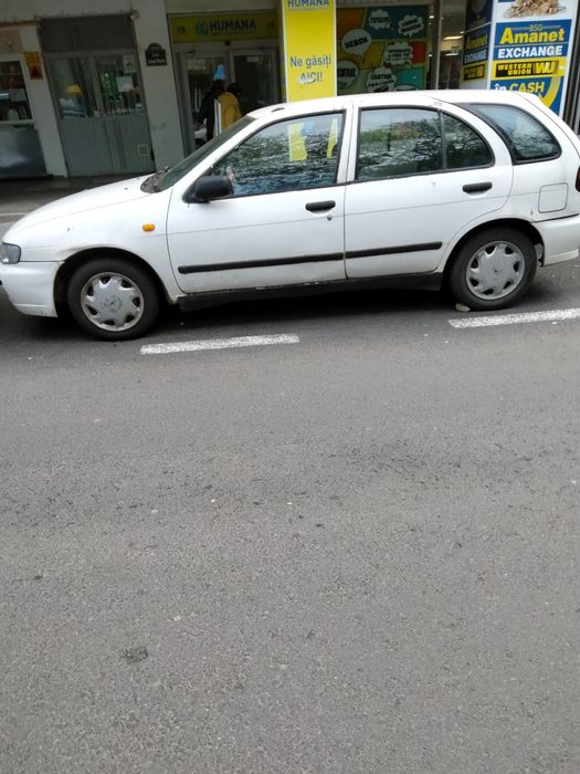Nissan Almera