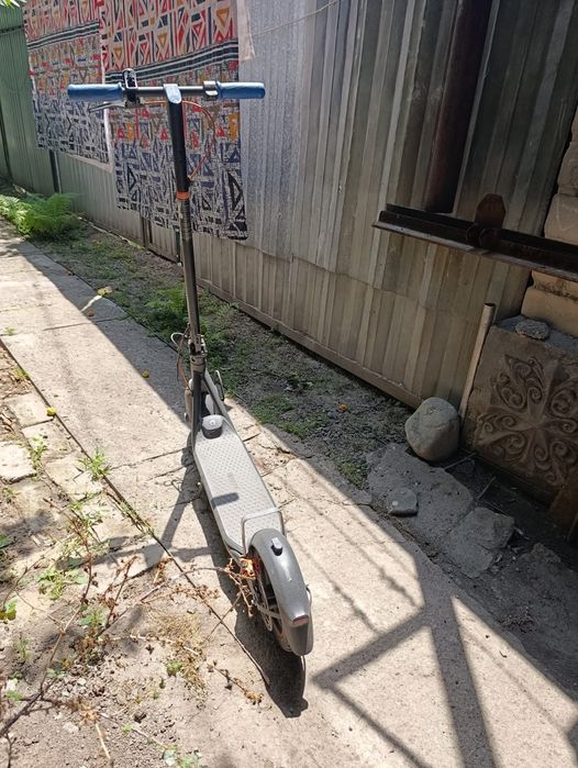 Продам электро самокат