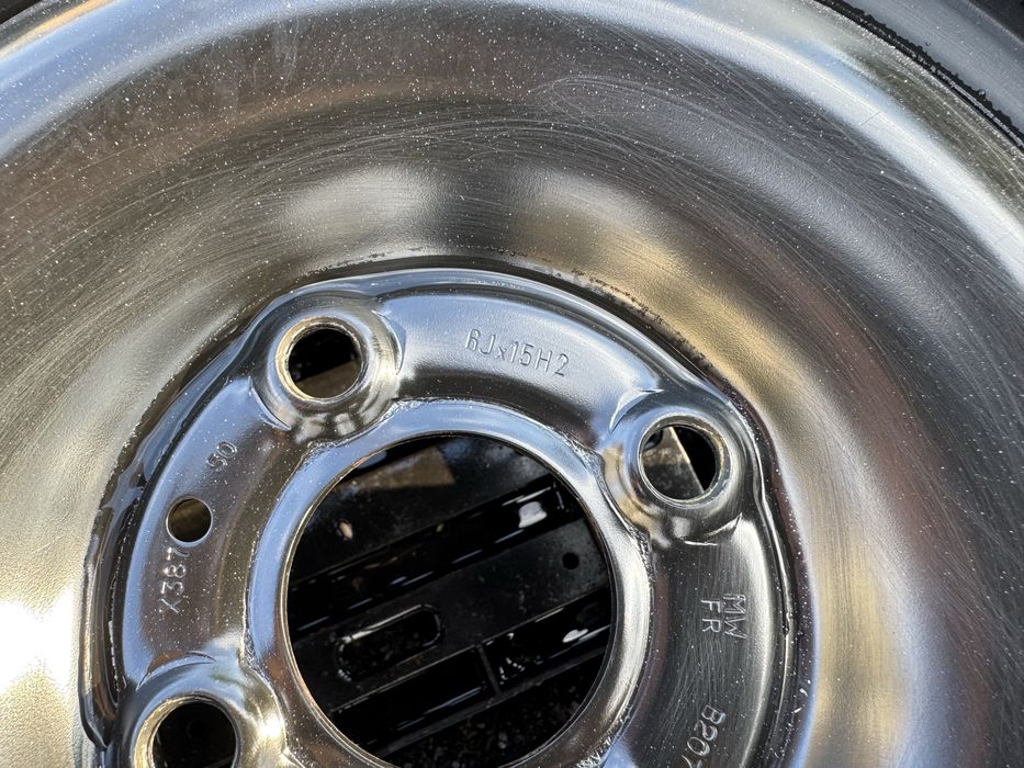 4бр.Оригинални джанти 15цола 4x100 за Renault Modus,Nissan Micra,Dacia