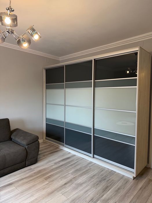 Închiriez garsonieră 30mp.