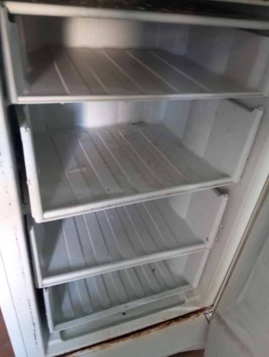 Продам холодильник от Indesit