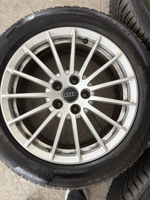 Оригинални джанти на Audi в комплект със зимни гуми
